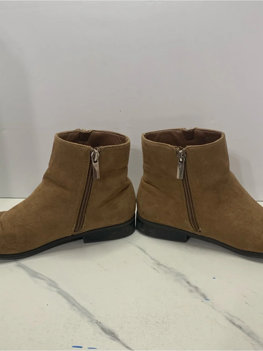 Girls Michael Kors Cognac Suede Ankle Booties with MK Charm size 4